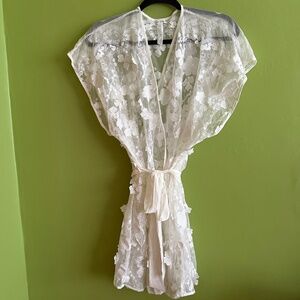 Flora Nikrooz Lace Robe White